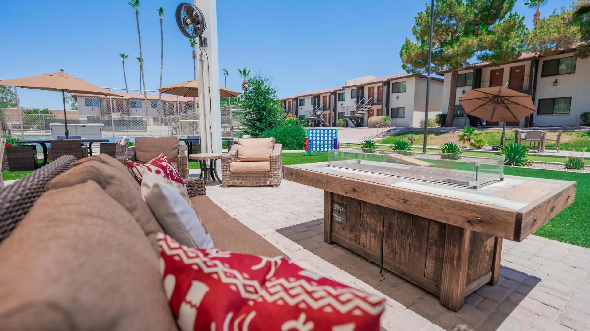119 Fully Furnished 1Br Suite-Outdoor Pool 斯科茨